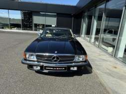 Mercedes-Benz SL W107 SL300