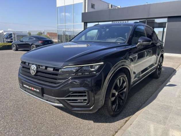 Volkswagen Touareg R-Line V6 3.0 TDI 4MOTION