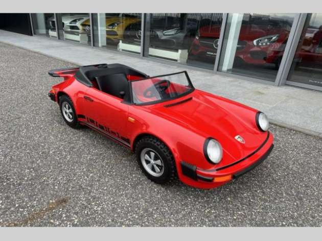 Porsche 911 JUNIOR