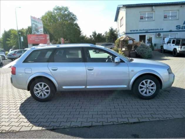 Audi A6 Allroad 2,5 TDi132kW*NAVI*VÝHŘEV*