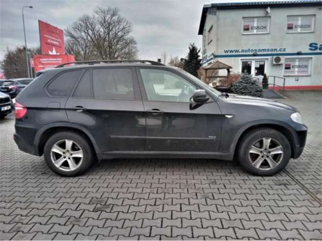 BMW X5 3,0xDRIVE 173kW*AUTOMAT*VÝHŘEV