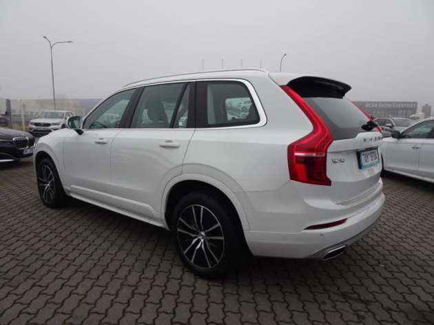 Volvo XC90 B5 AWD Drive-E 2.0L Momentum P