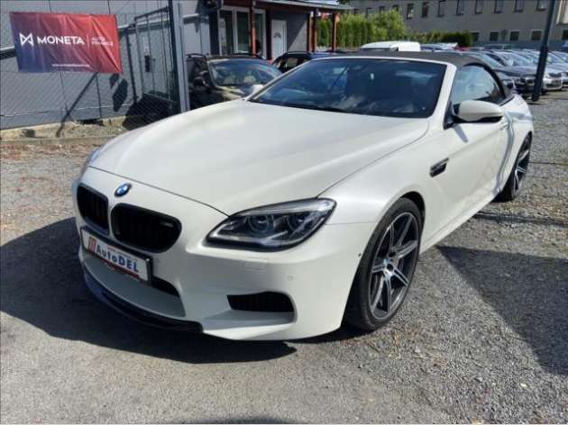 BMW M6 4,4 i Cabrio,LED,Navigace