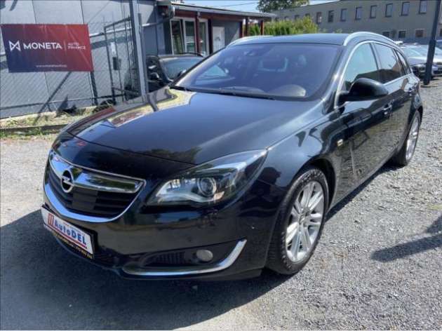 Opel Insignia 2,0 CDTi  Serviska,Kamera,AC