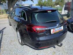 Opel Insignia 2,0 CDTi  Serviska,Kamera,AC