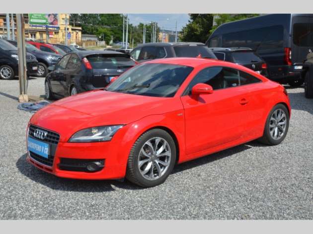 Audi TT 2.0 TDi Quattro S-LINE / ČR