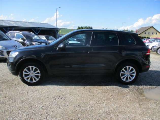 Volkswagen Touareg 3,0 TDi 176kw 4-motion bez kor