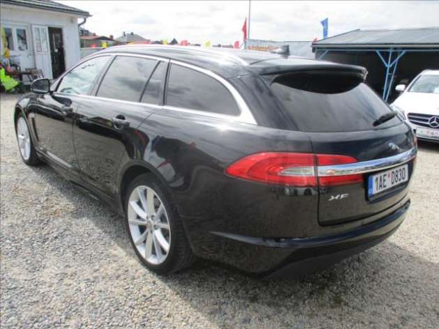 Jaguar XF 2,2 d Sportbrake 120kw Automat