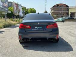 BMW M5 4,4 AT xDrive Individual v zár