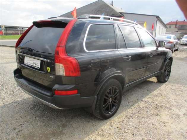 Volvo XC90 2,4 D5 SUMMUM Xenon 7 sedadel