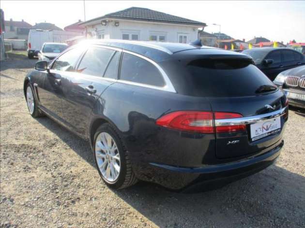 Jaguar XF 2,2 d Sportbrake 147kw bez kor