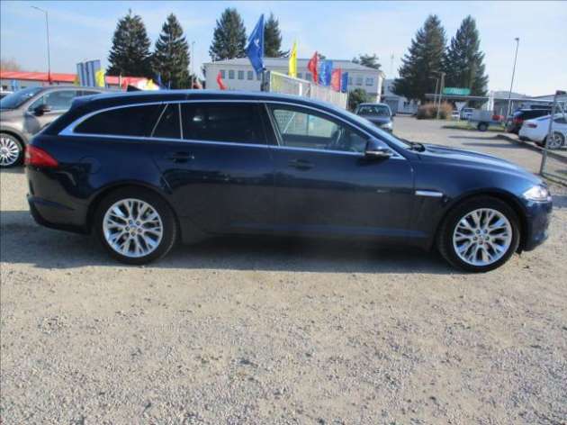 Jaguar XF 2,2 d Sportbrake 147kw bez kor