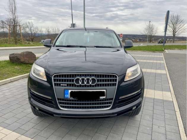 Audi Q7 3,0 , 7 MÍST, TAŽNÉ