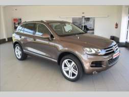 Volkswagen Touareg 3,0 TDI,NAVI,Bi-xen,DSG,4x4,