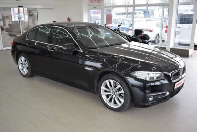 BMW Řada 5 3,0 530d xDrive Luxury Line