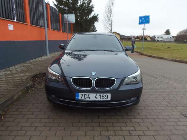 BMW Řada 5 520 D LCI facelift manuál