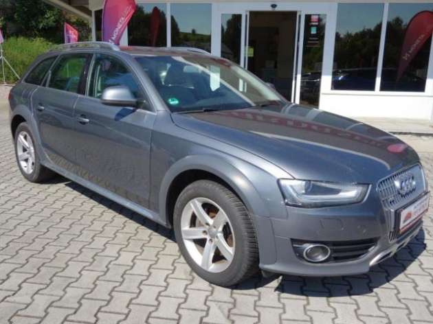 Audi A4 2.0TDI 140kW QUATTRO -NEZ.TOP!