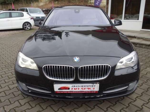 BMW Řada 5 530d 190kW xDRIVE -1.MAJITEL