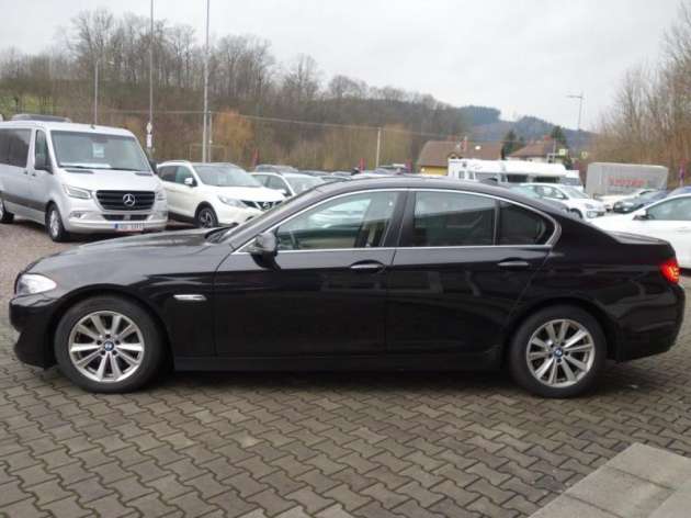 BMW Řada 5 530d 190kW xDRIVE -1.MAJITEL