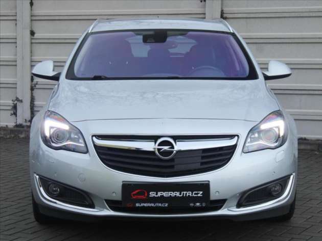 Opel Insignia 2,0 CDTi Cosmo ČR 2.maj  Sport