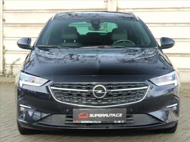 Opel Insignia 2,0 CDTi 4x4 A/T Ultimate ČR 1