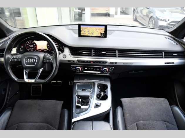 Audi Q7 3.0TFSi V6 S-LINE  NIGH VISION