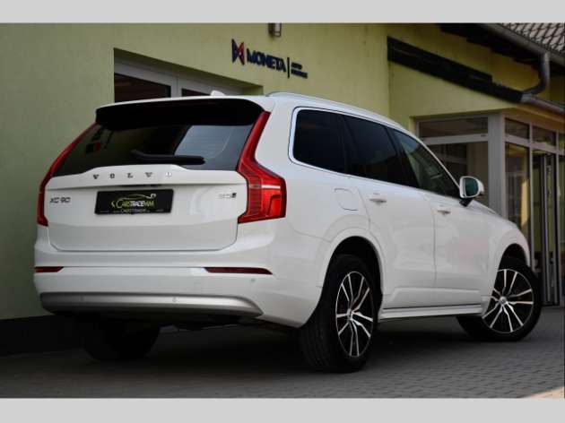 Volvo XC90 B5 AWD MOMENTUM ACC ČR 1.M