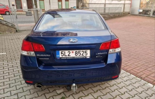 Subaru Legacy 2,0   benzín, manuál, sedan