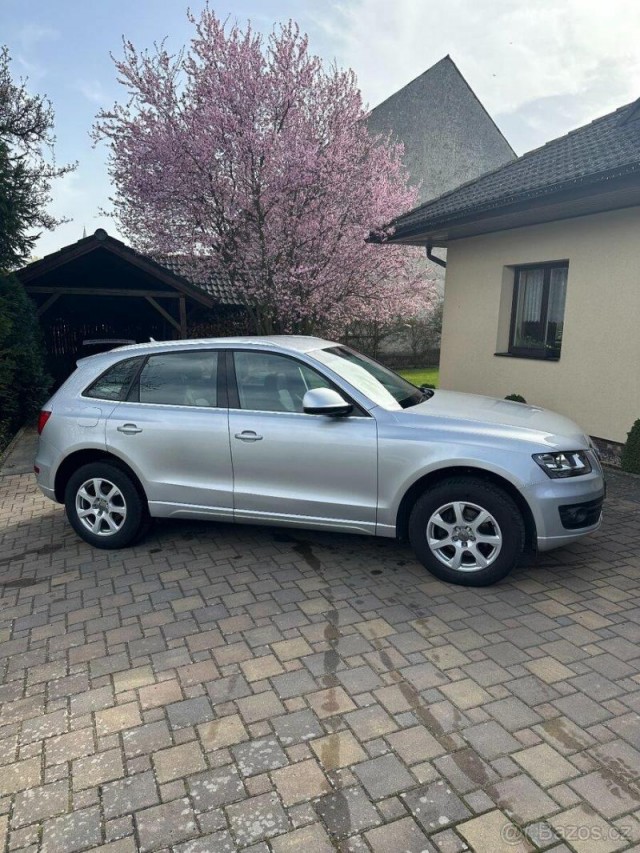 Audi Q5 2,0   TDi 4X4 2012