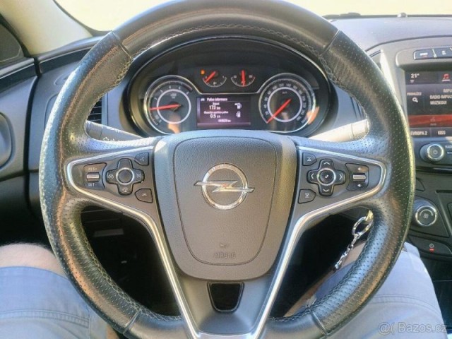 Opel Insignia 2,0   Opel Insignia sports