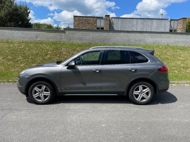 Porsche Cayenne 3,0   Porsche Cayenne