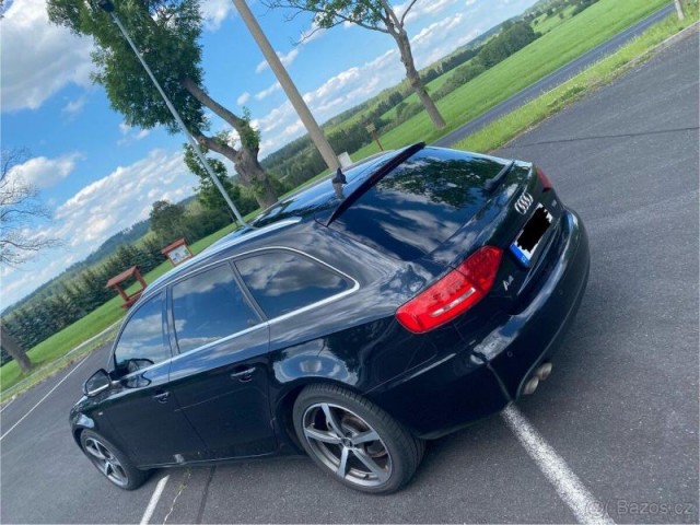 Audi A4 2,0   B8 S-line 2.0Tdi