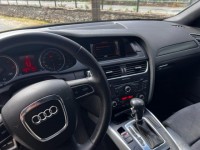 Audi A4 2,0   Audi A4 b8