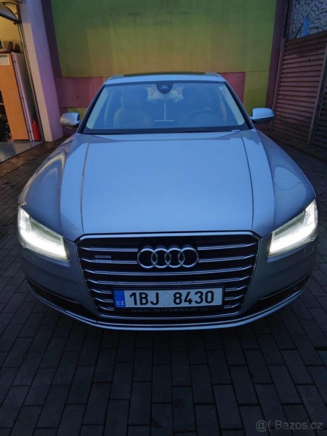 Audi A8 4,2   A8 - Luxusní výbava