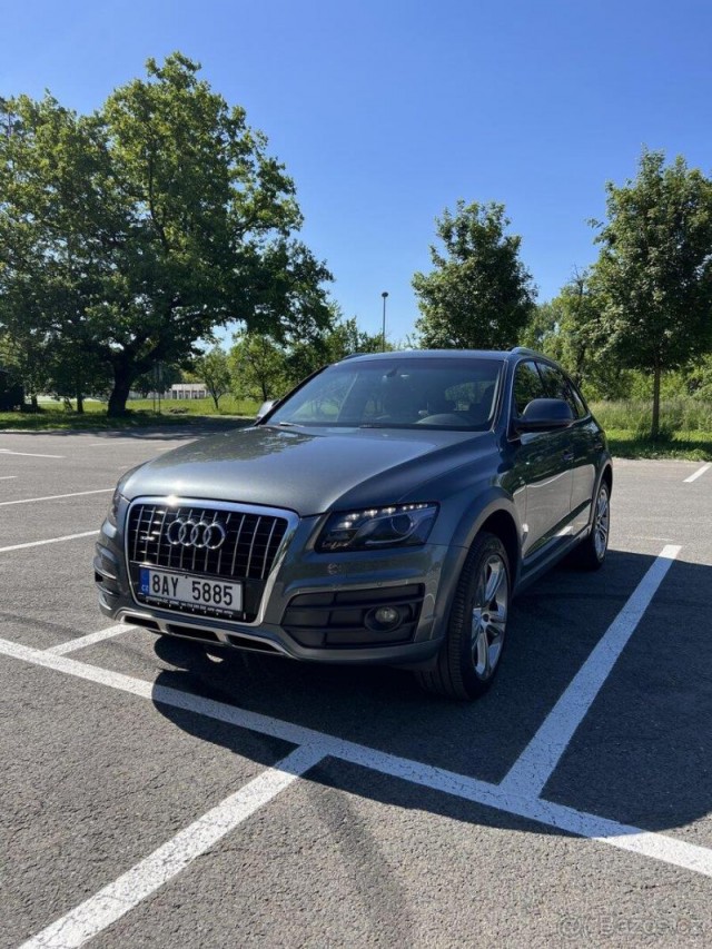 Audi Q5 3,0   Audi Q5 S-line Quattro