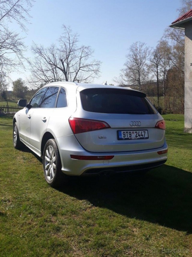 Audi Q5 2,0   Audi Q5 S-Line