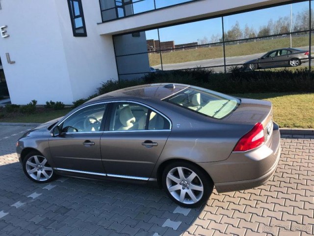 Volvo S80 3,2   (P3), 3.2i 175kW AWD