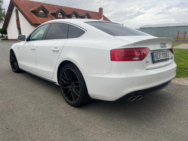 Audi A5 2,0   140KW, 4X4, 2X S LINE, R