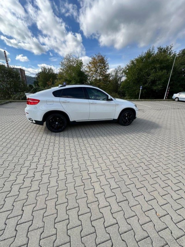 BMW X6 3,0   BMW X6 XDRIVE 40D