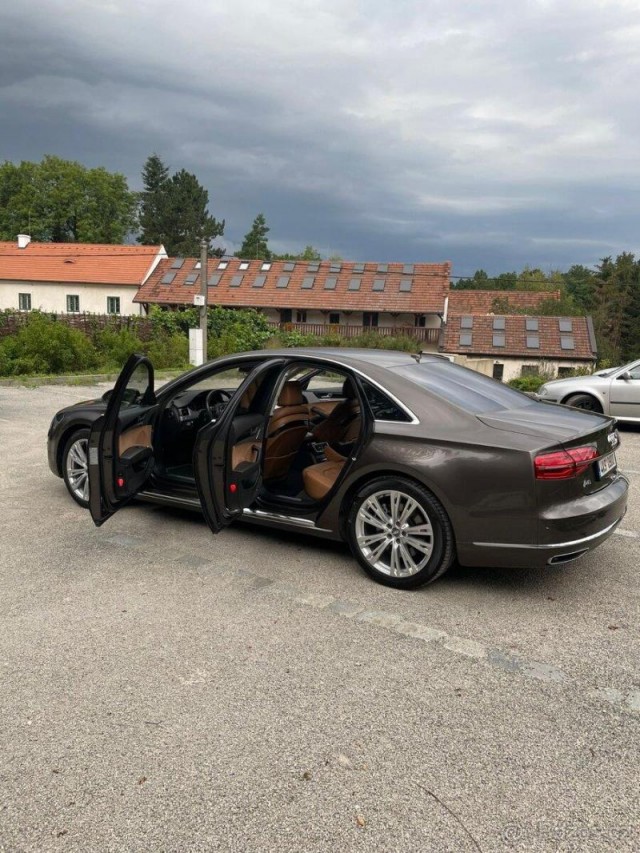 Audi A8 4,2   Audi A8 4.2 TDI