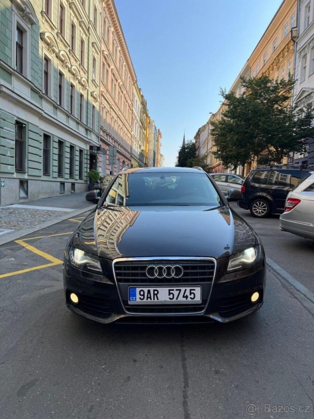 Audi A4 2,0   Prodám rodině auto