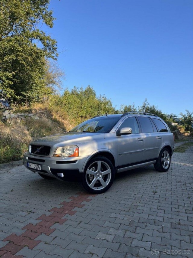 Volvo XC90 2,5   Volvo XC90