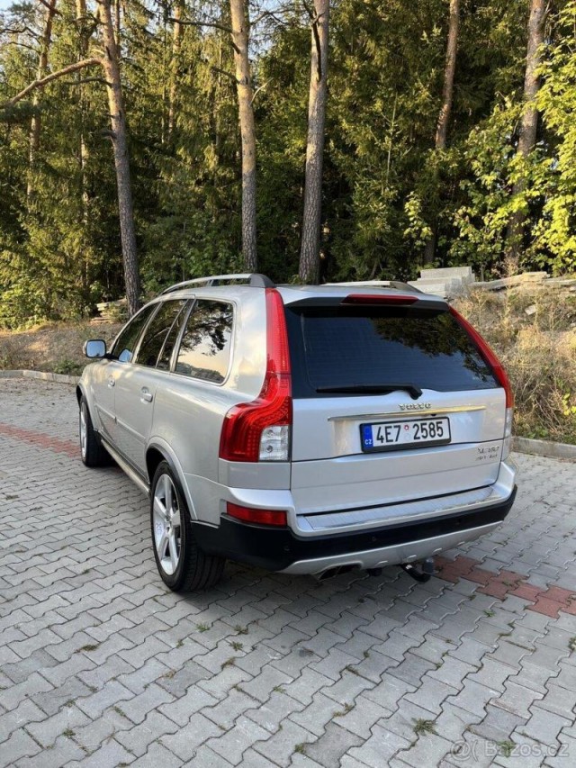 Volvo XC90 2,5   Volvo XC90