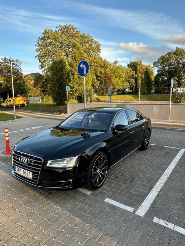 Audi A8 3,0   Auto v perfektní stavu