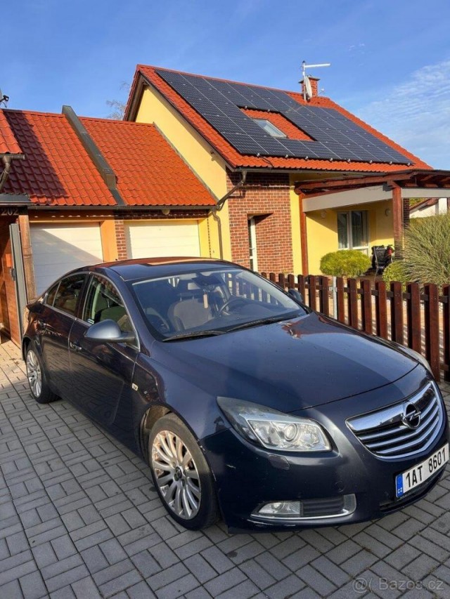 Opel Insignia 2,0   Opel Insignia