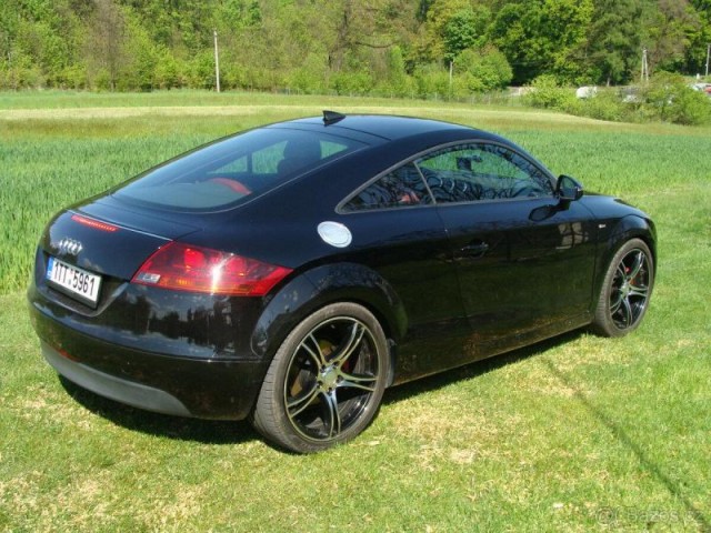 Audi TT 2,0   AUDI TT TFSi 147 kw