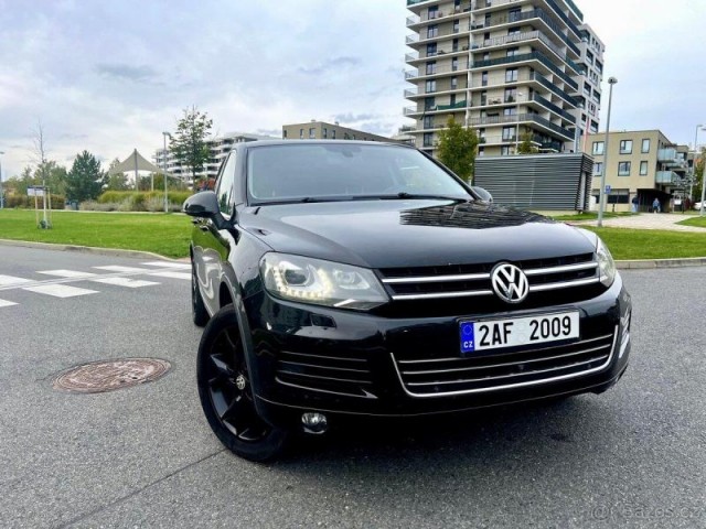 Volkswagen Touareg 3,0   Volkswagen Touareg V6