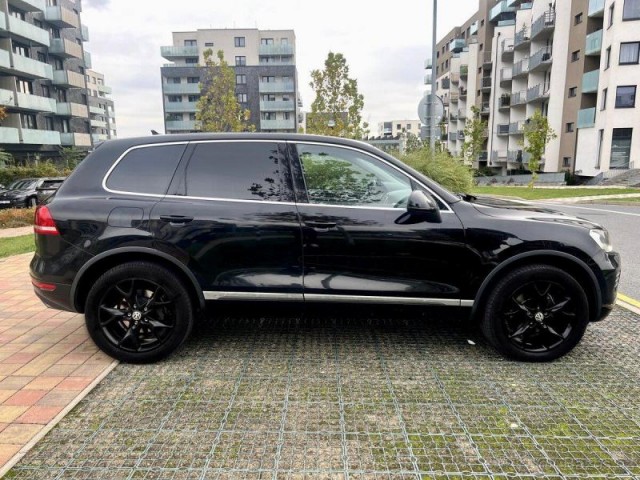 Volkswagen Touareg 3,0   Volkswagen Touareg V6