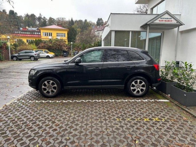 Audi Q5 2,0   Quattro, manuální převod