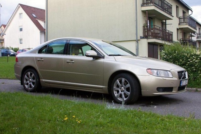 Volvo S80 